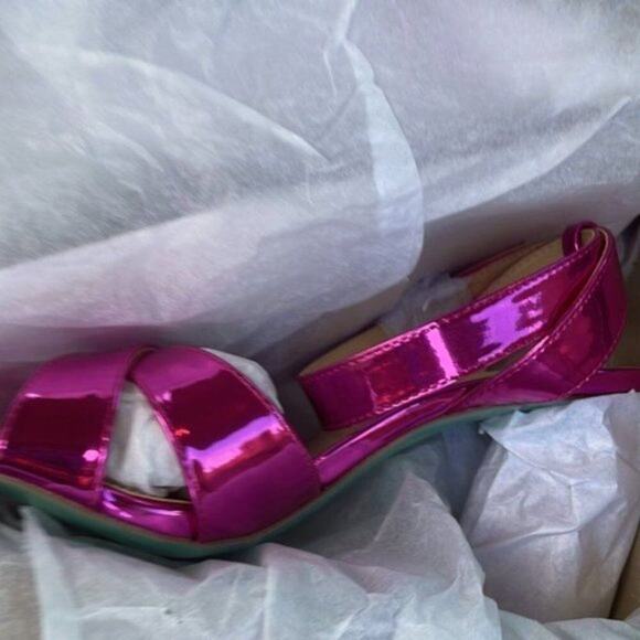 Betsey Johnson Bell Sandal Fuschia Sparkles size 8 - Picture 9 of 9